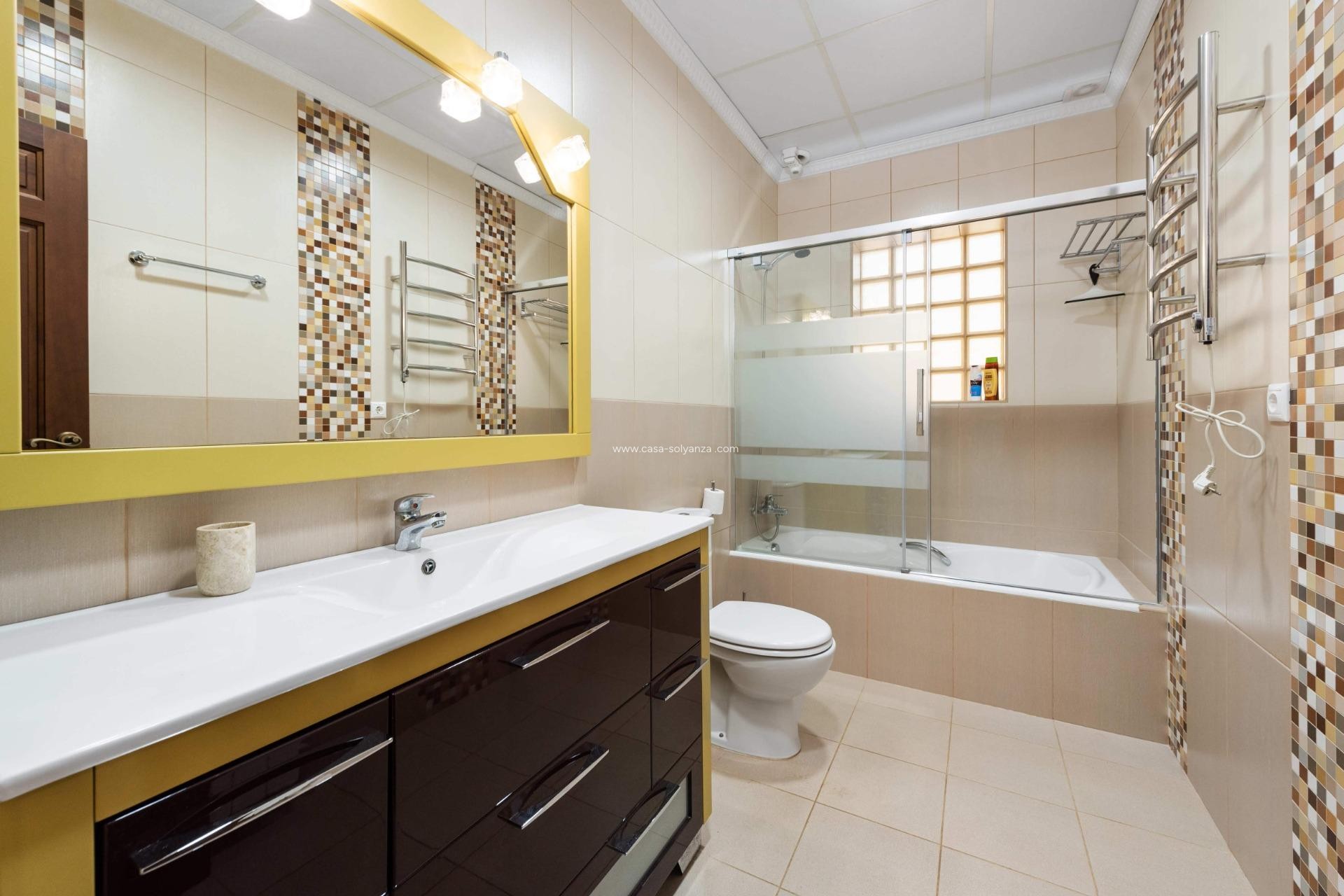 Herverkoop - Villa - Orihuela Costa - Campoamor