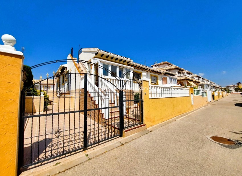 Herverkoop - Villa - Orihuela Costa - Costa Blanca