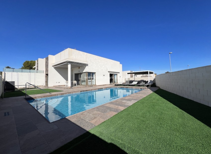 Herverkoop - Villa - Orihuela Costa - Costa Blanca