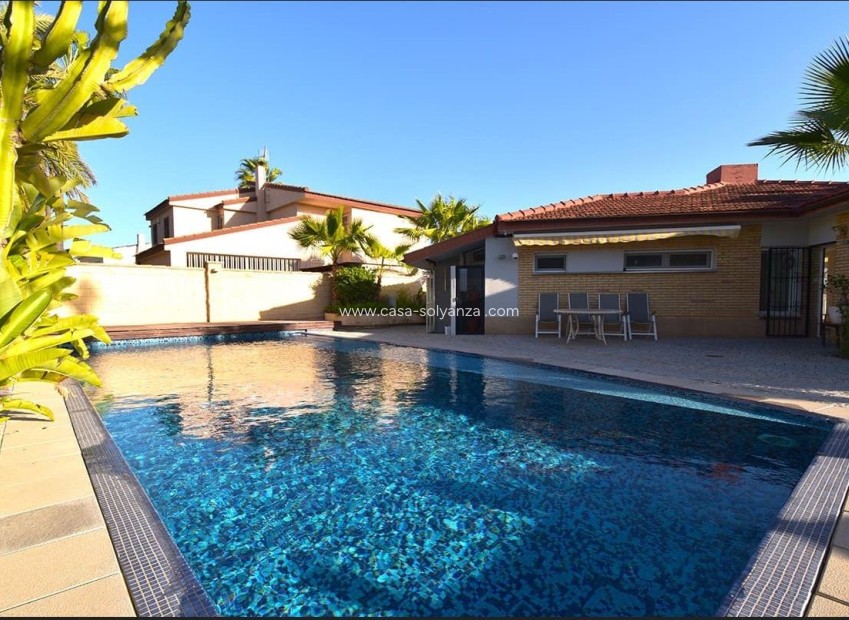 Herverkoop - Villa - Orihuela Costa - La Zenia