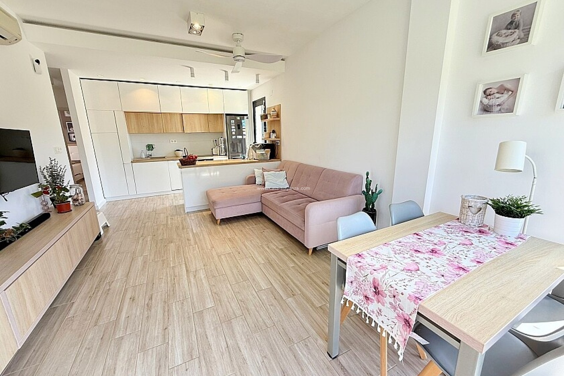 Herverkoop - Villa - Orihuela Costa - La Zenia