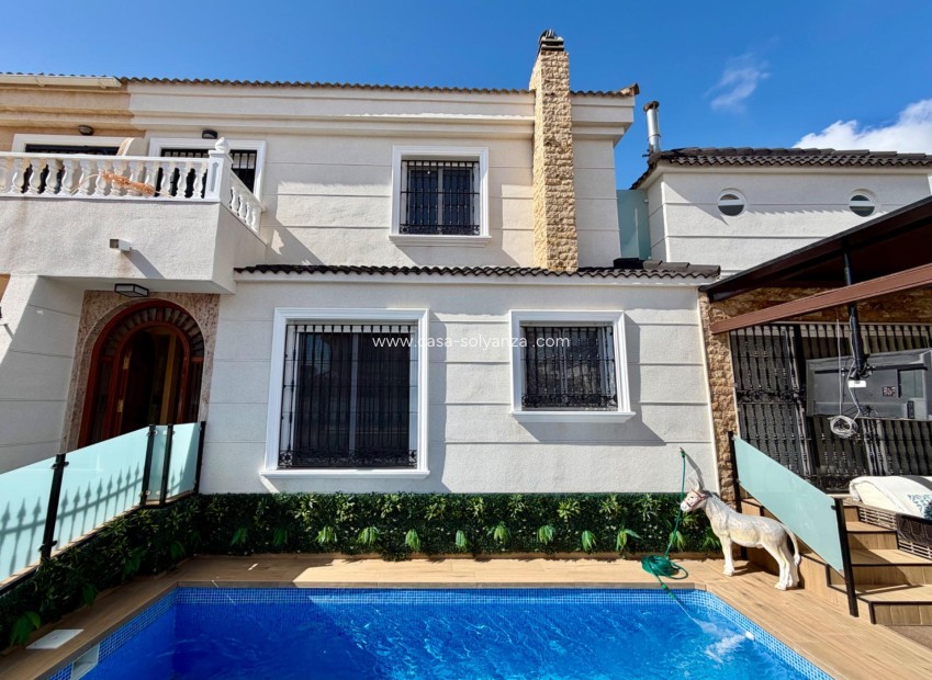 Herverkoop - Villa - Orihuela Costa - La Zenia