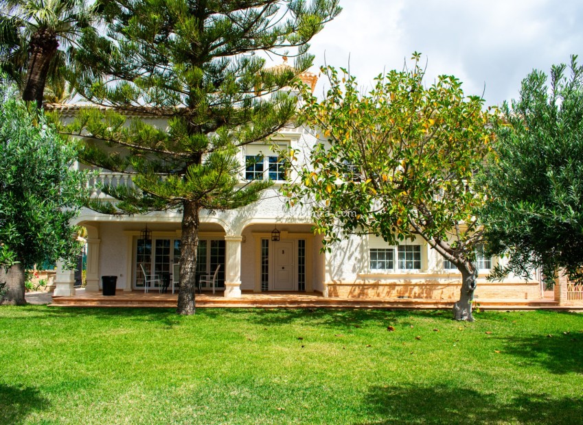 Herverkoop - Villa - Orihuela Costa - MUY CERCA DE LA PLAYA