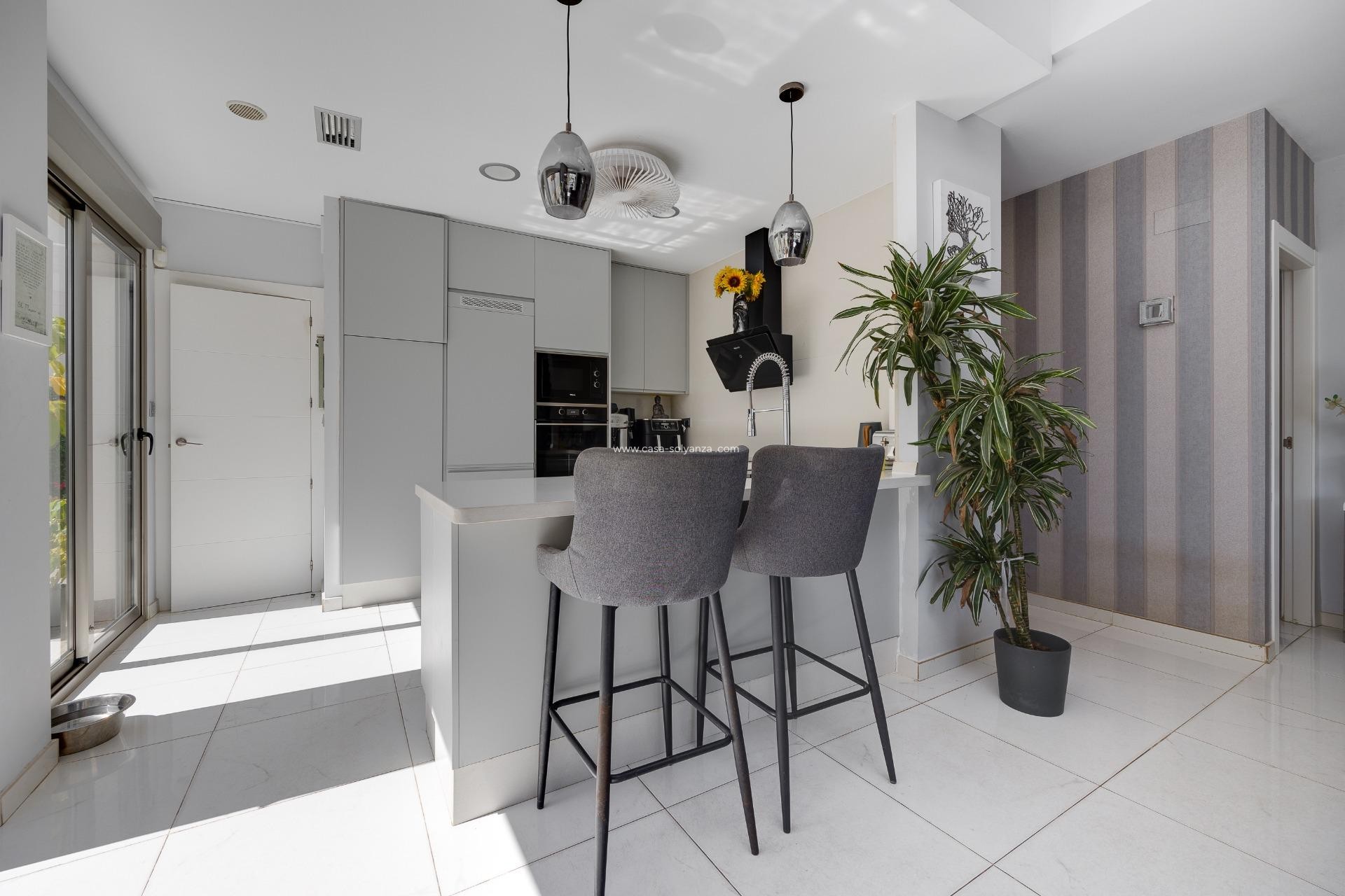 Herverkoop - Villa - Orihuela Costa - Pau 26