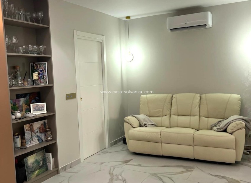 Herverkoop - Villa - Orihuela Costa - Playa Flamenca