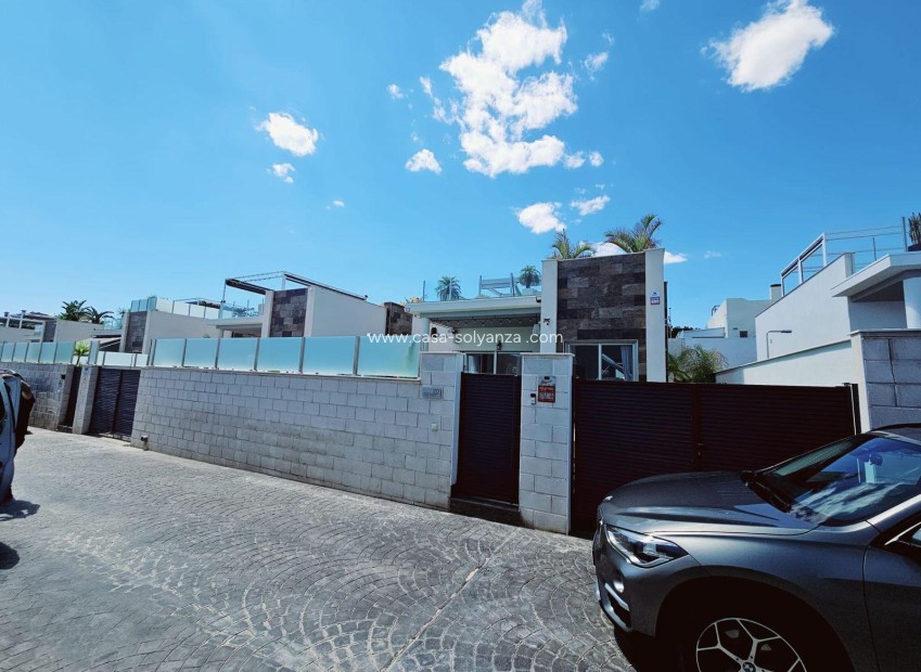 Herverkoop - Villa - Orihuela Costa - Villamartín