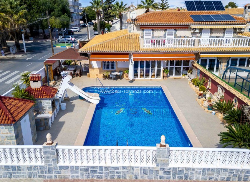 Herverkoop - Villa - Orihuela Costa