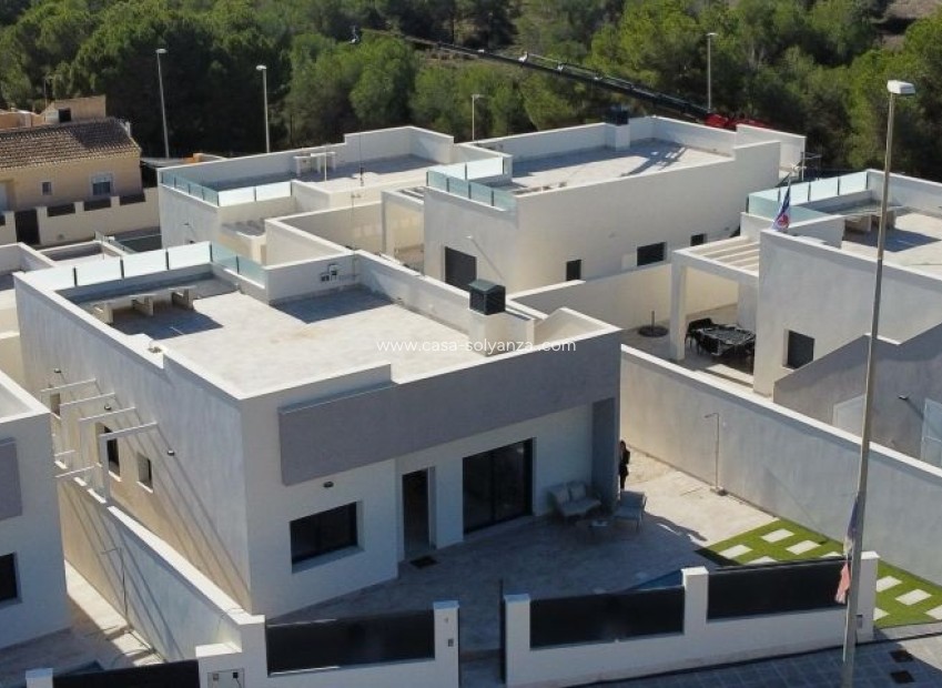 Herverkoop - Villa - Pinar de Campoverde