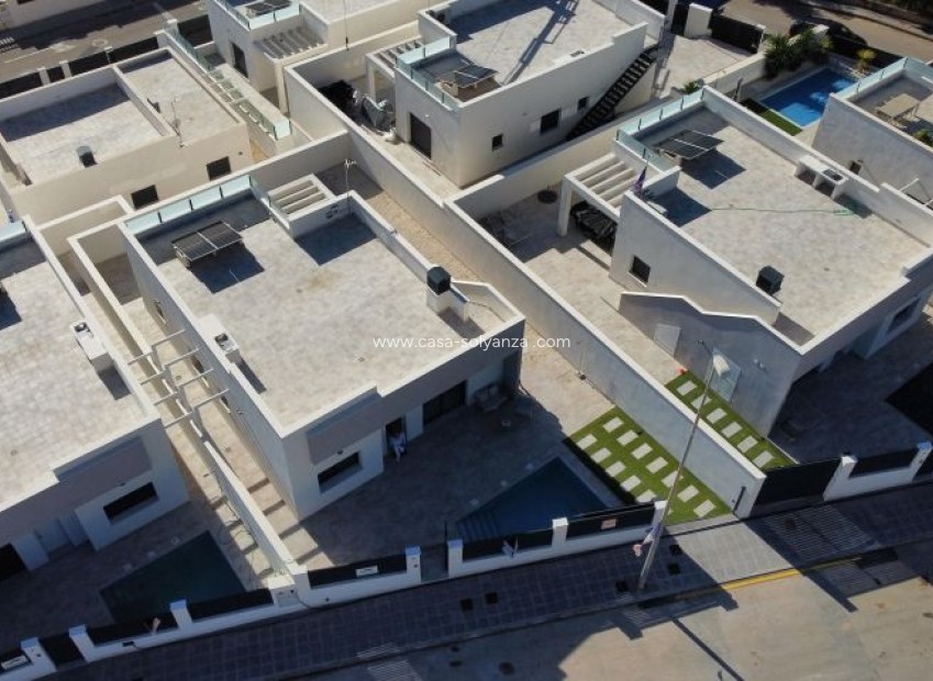 Herverkoop - Villa - Pinar de Campoverde