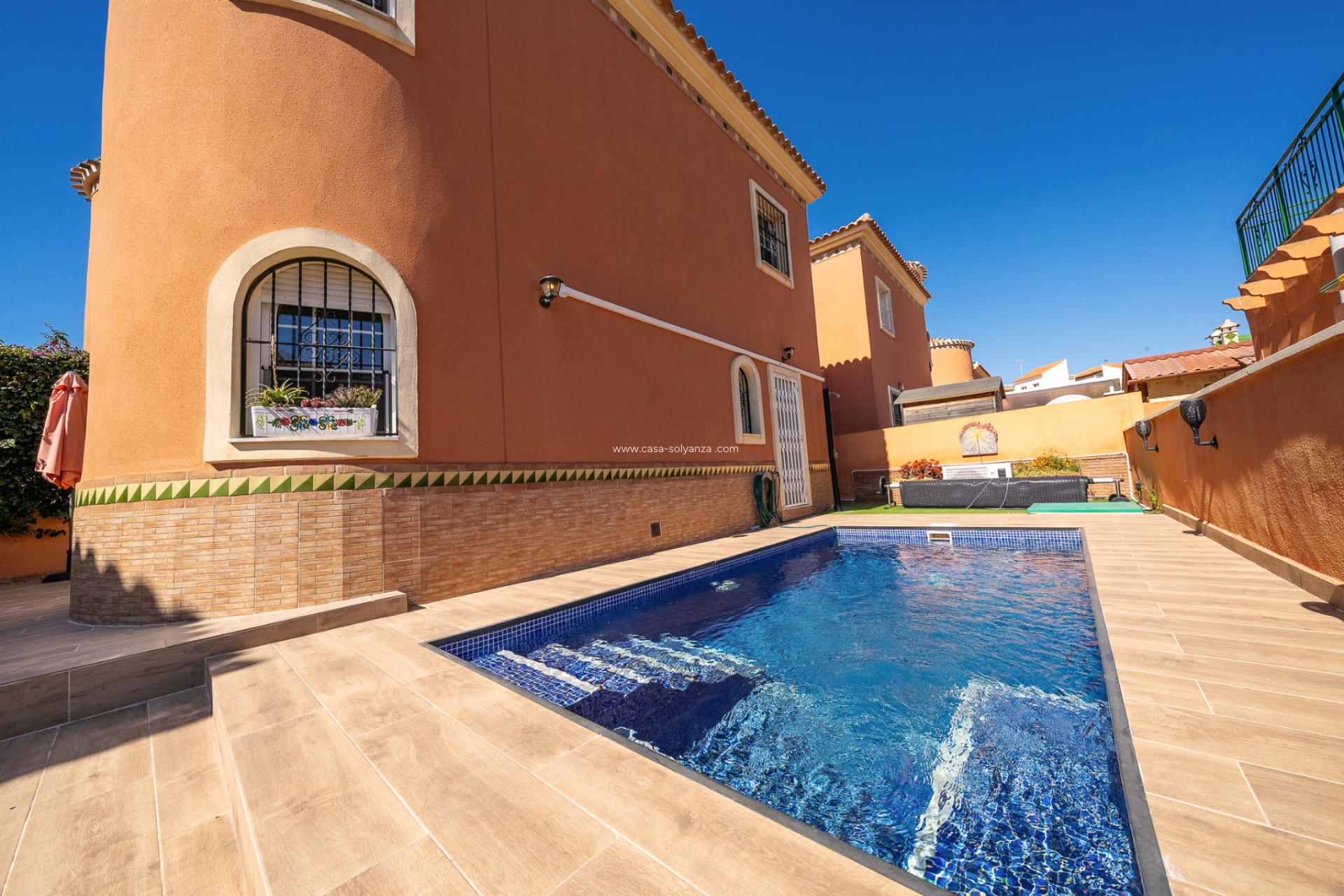 Herverkoop - Villa - Playa Flamenca - Sportcentre