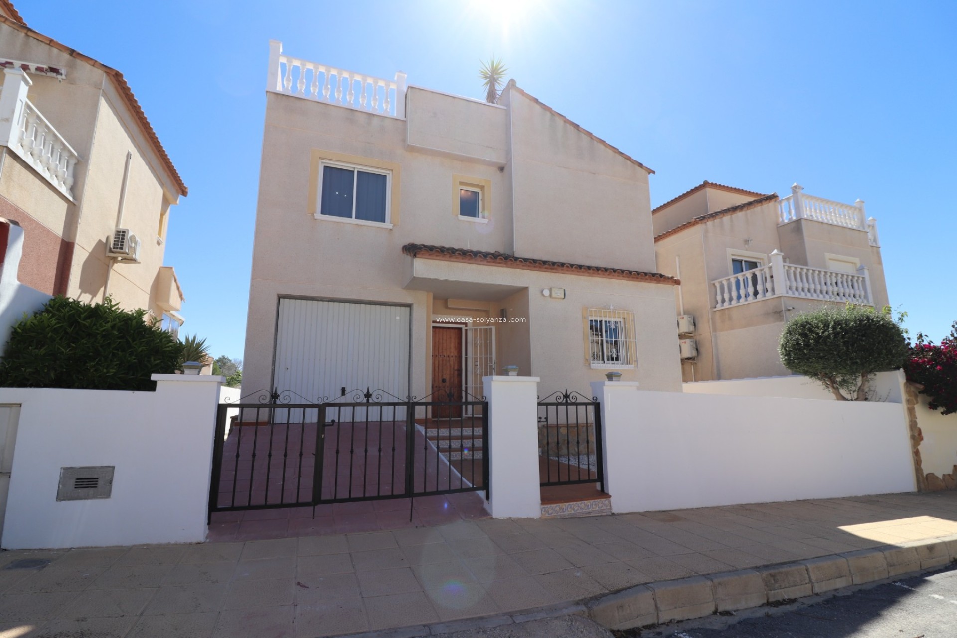 Herverkoop - Villa - San Miguel de Salinas - Lake View Mansions