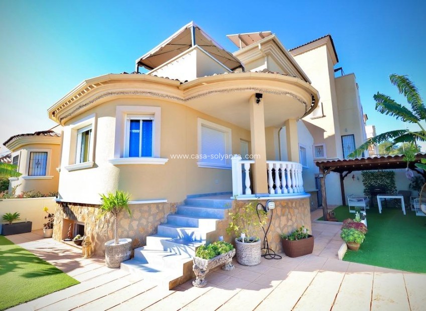Herverkoop - Villa - San Miguel de Salinas - Residencial los flamencos