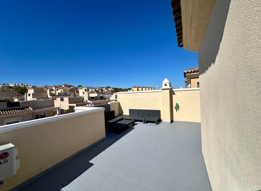 Herverkoop - Villa - San Miguel de Salinas - Residencial los flamencos