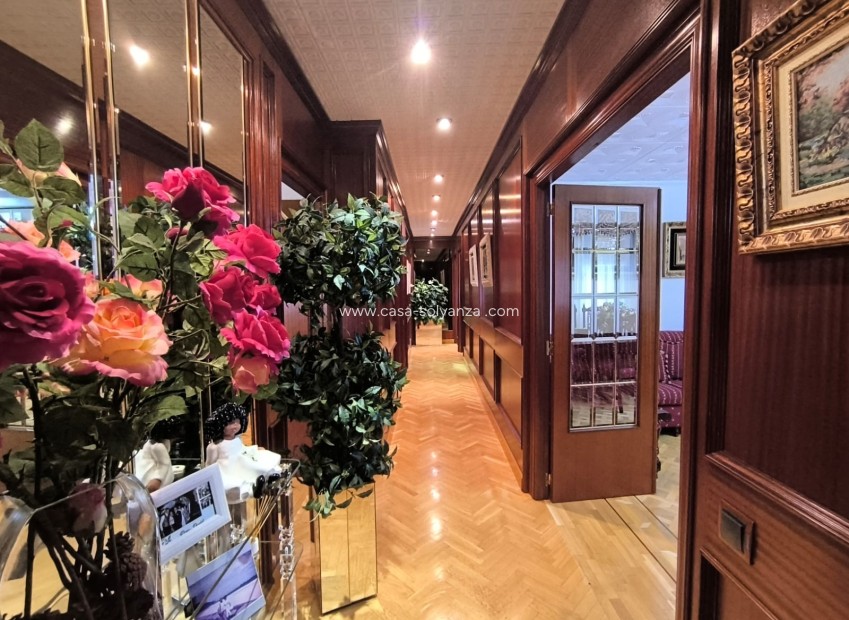 Herverkoop - Villa - Sax - Inland