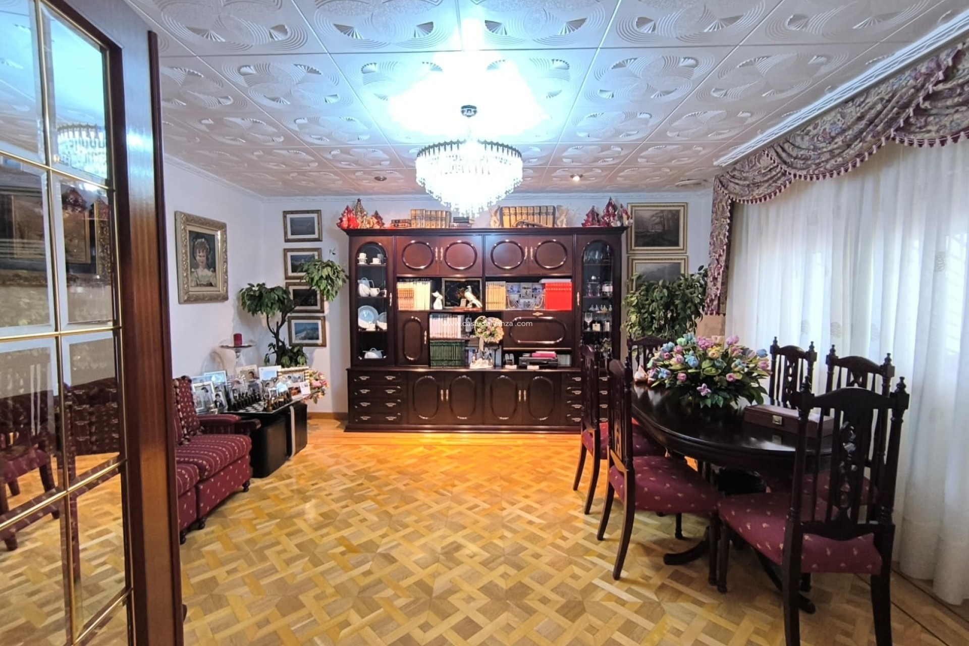 Herverkoop - Villa - Sax - Inland