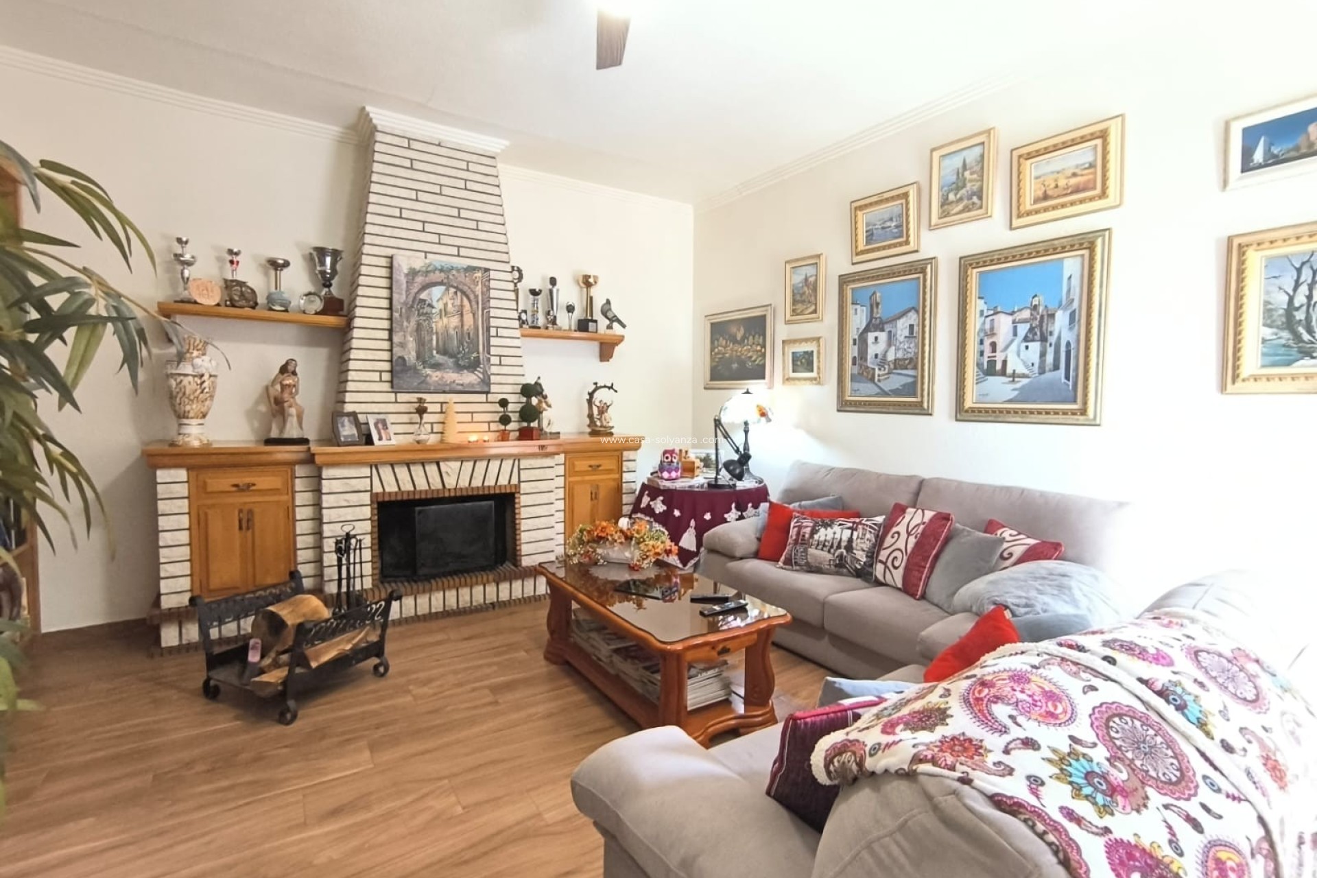 Herverkoop - Villa - Sax - Inland