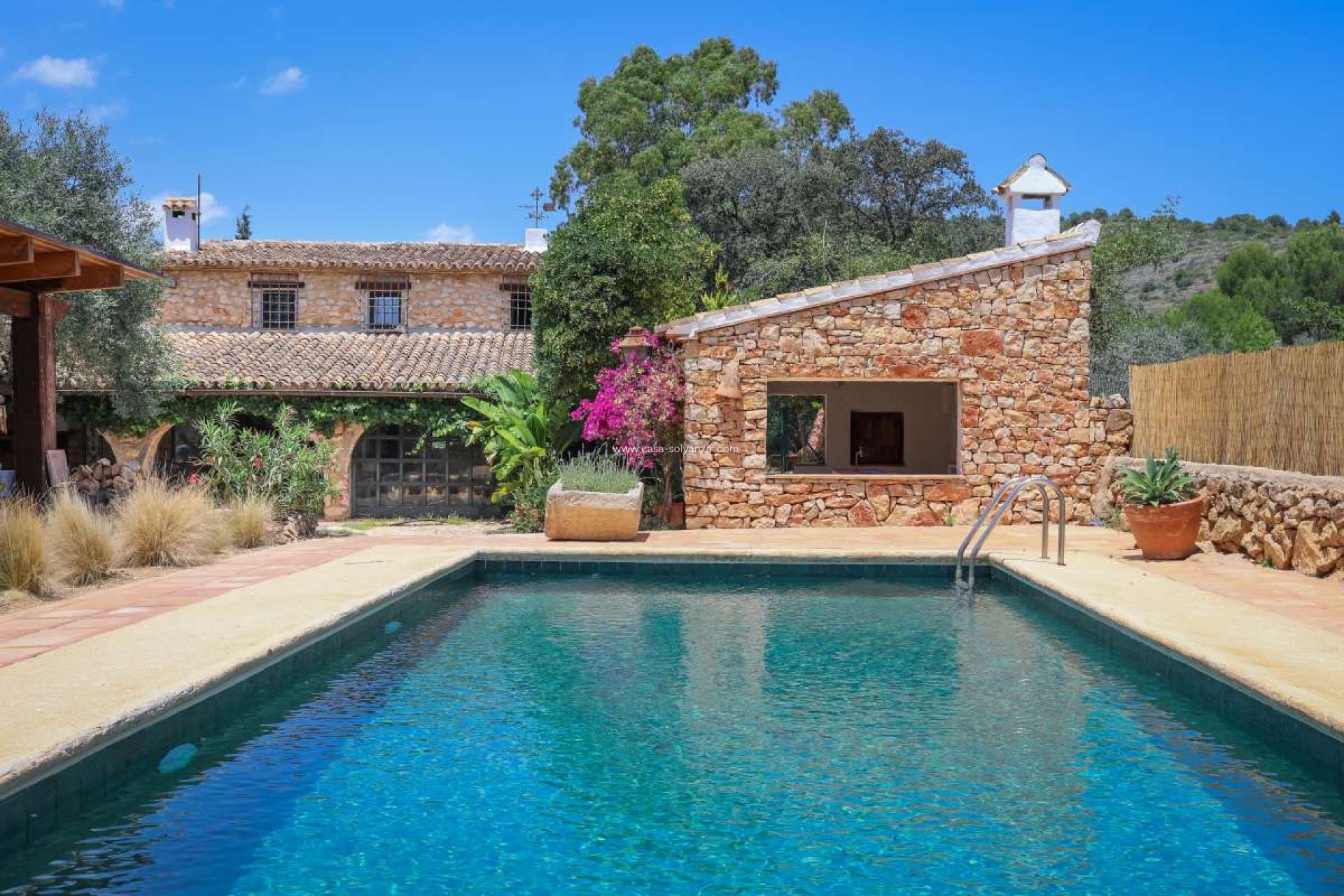 Herverkoop - Villa - Senija - Inland