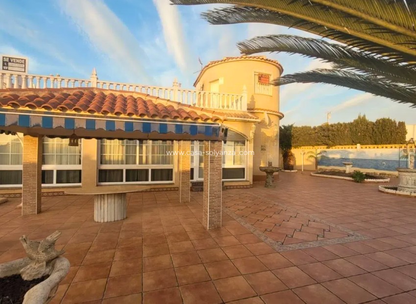 Herverkoop - Villa - Torrevieja - 0