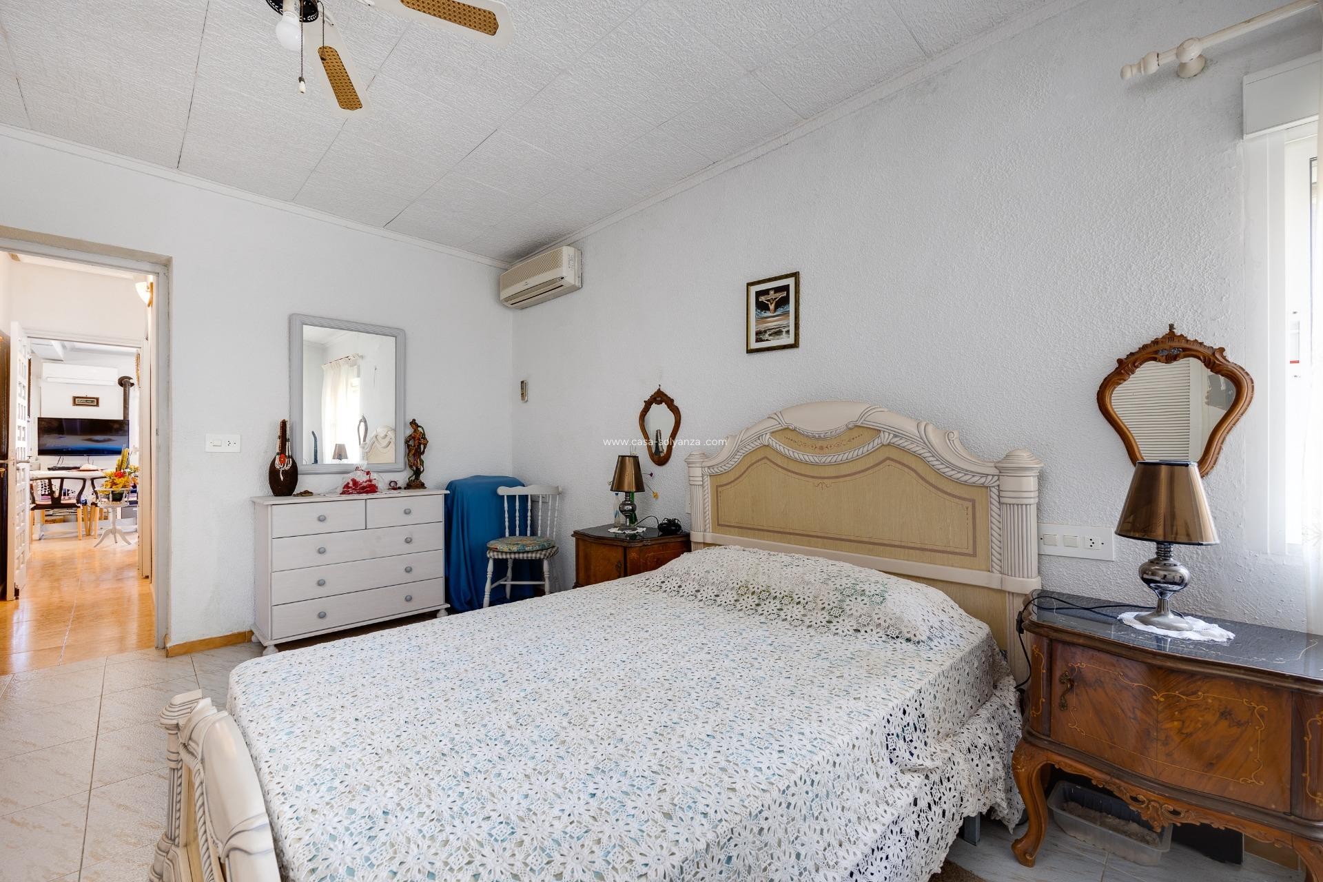 Herverkoop - Villa - Torrevieja - Aguas nuevas