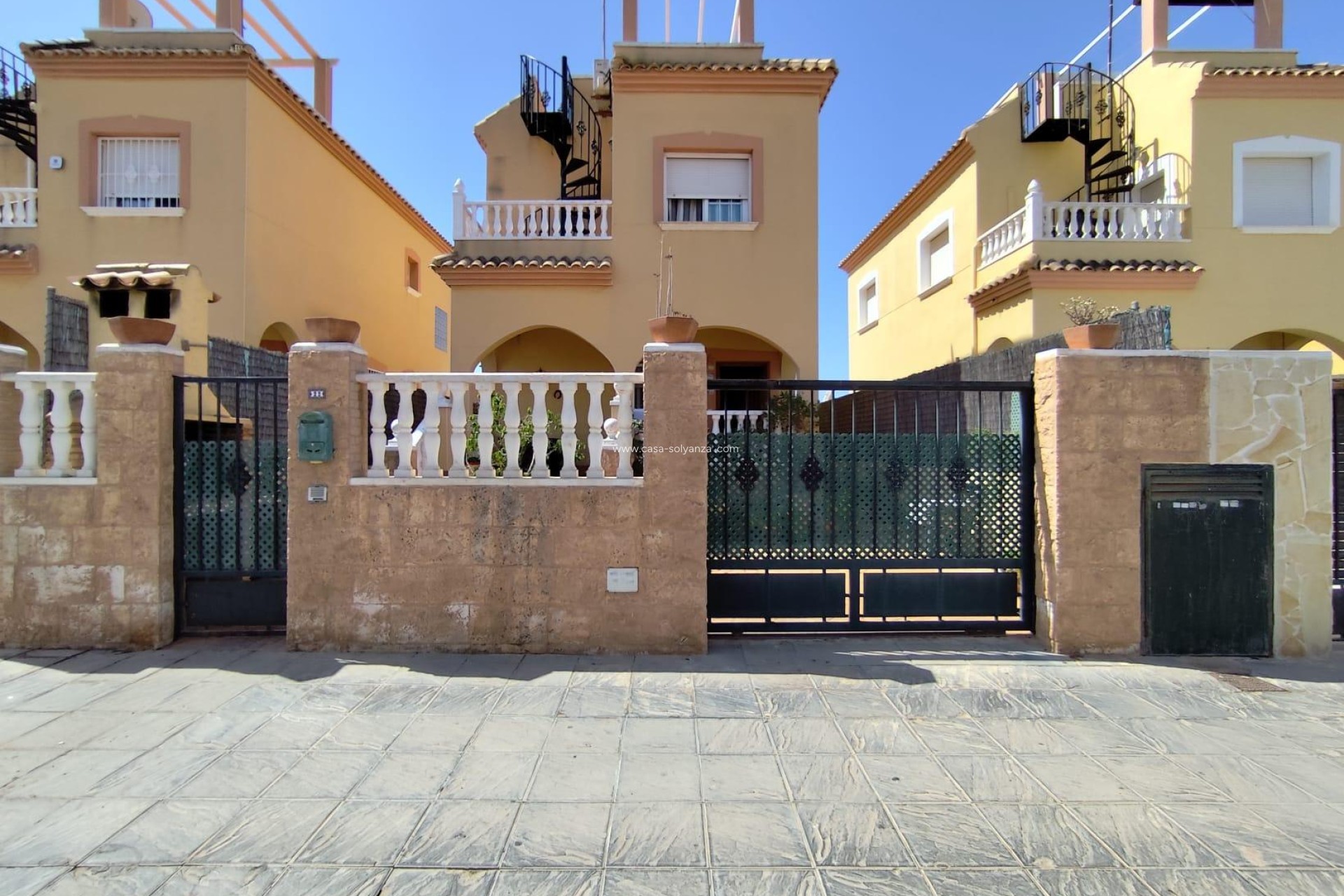 Herverkoop - Villa - Torrevieja - Aguas nuevas
