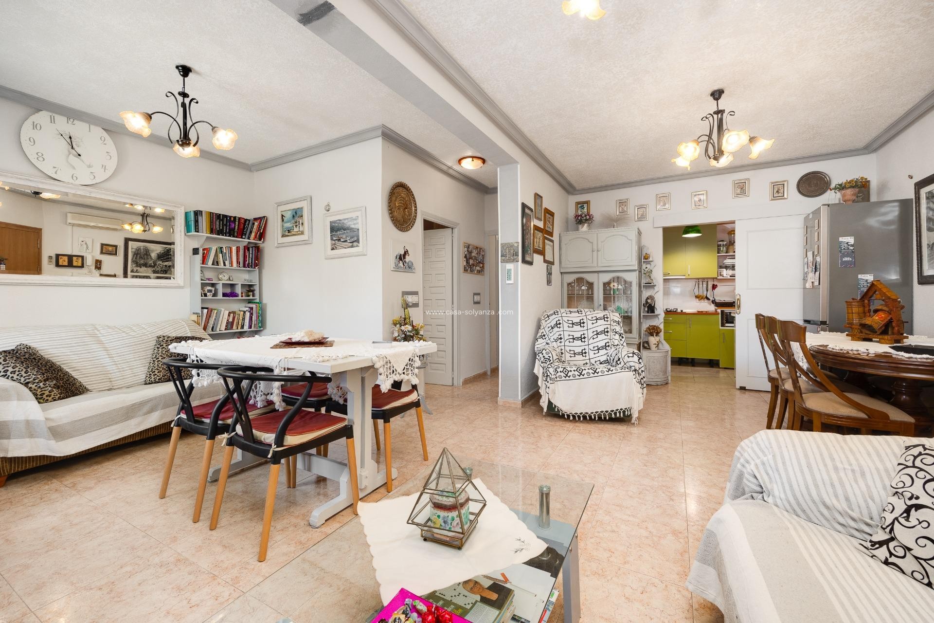 Herverkoop - Villa - Torrevieja - Aguas nuevas