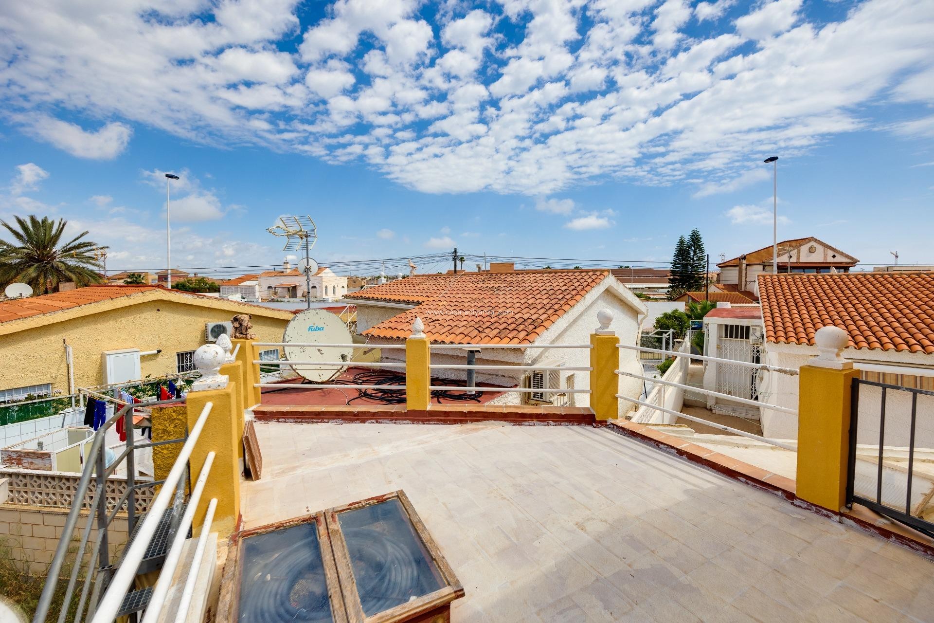 Herverkoop - Villa - Torrevieja - Aguas nuevas