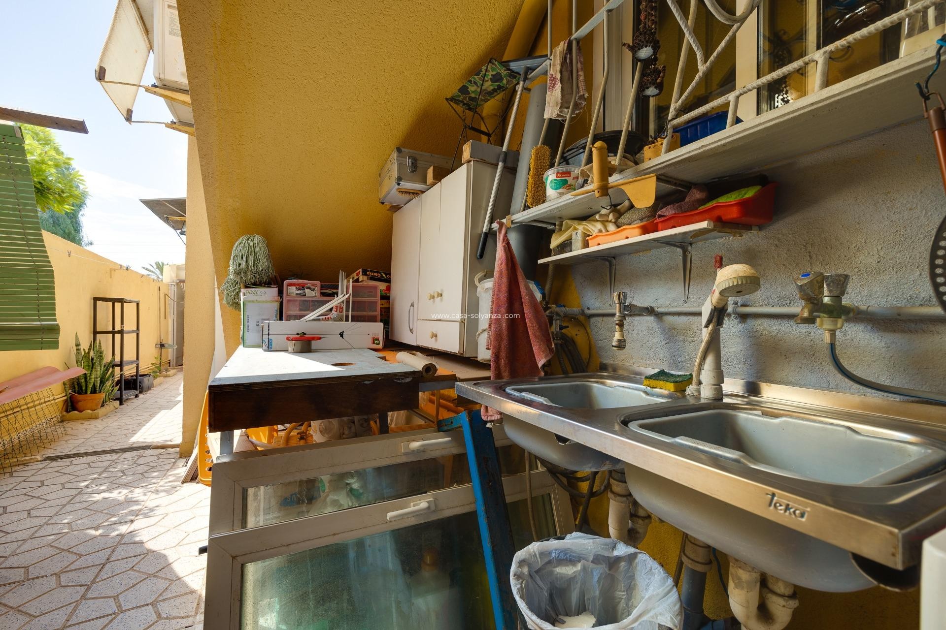 Herverkoop - Villa - Torrevieja - Aguas nuevas