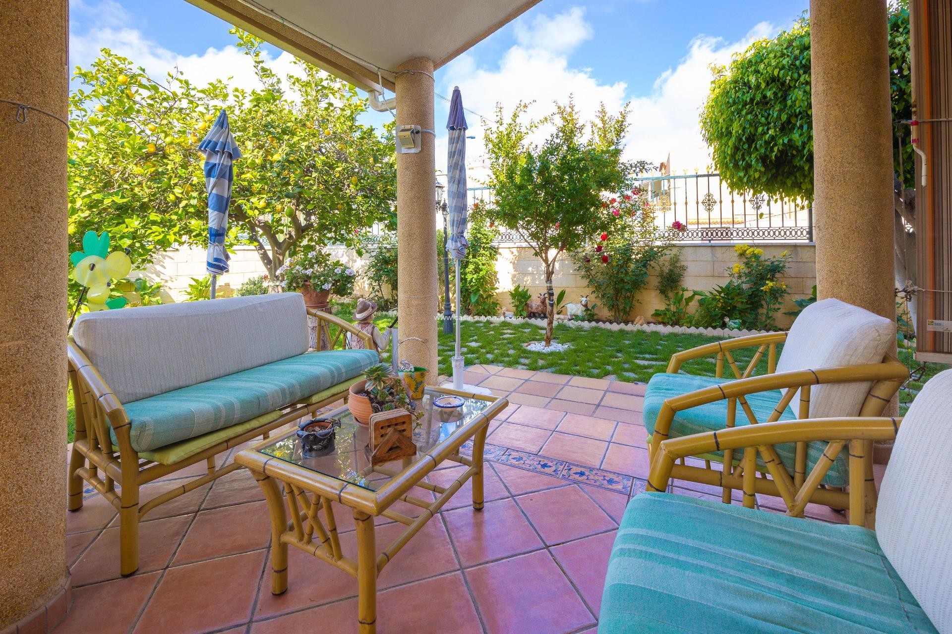 Herverkoop - Villa - Torrevieja - Aguas nuevas