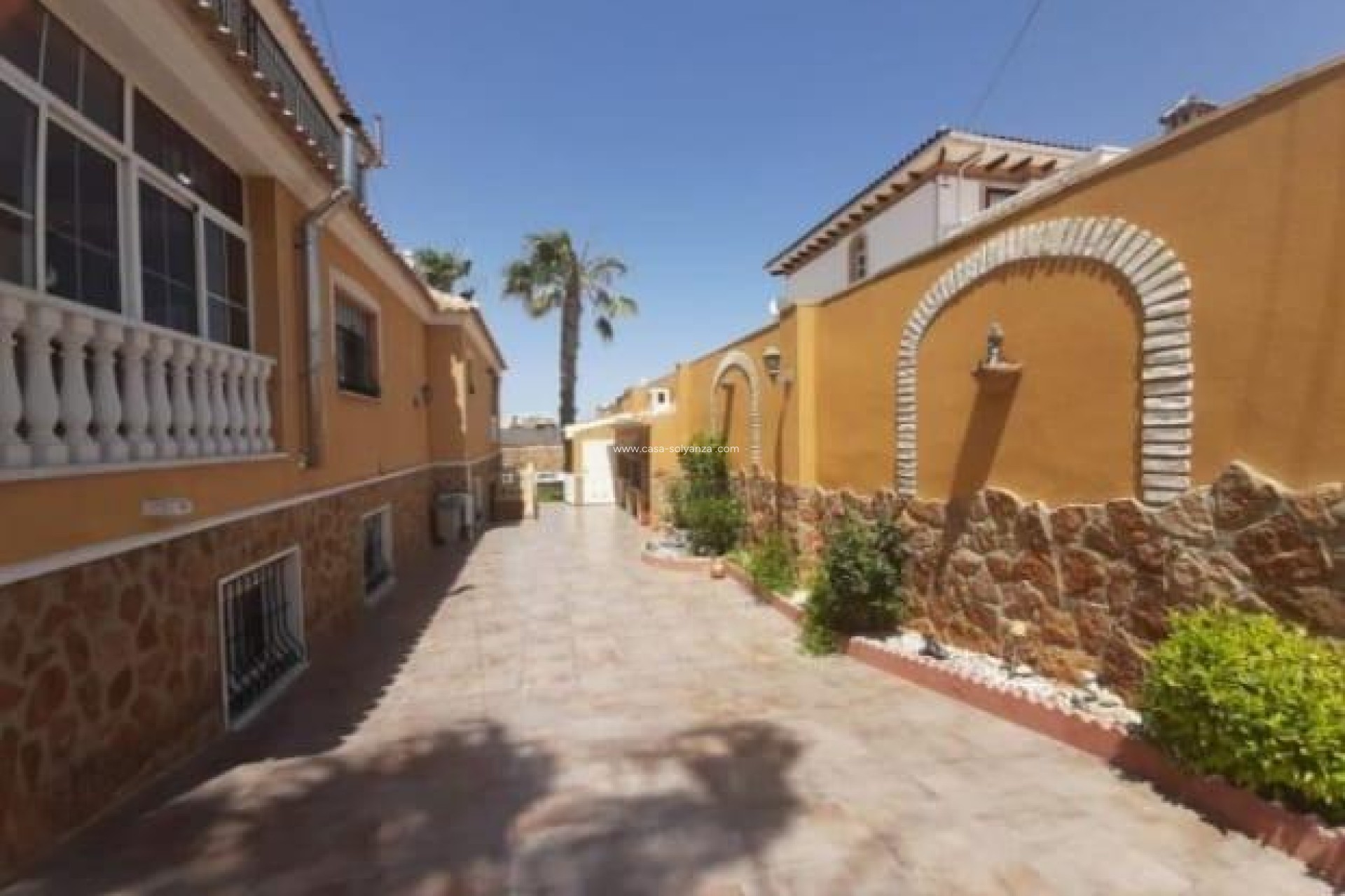 Herverkoop - Villa - Torrevieja - Aguas nuevas