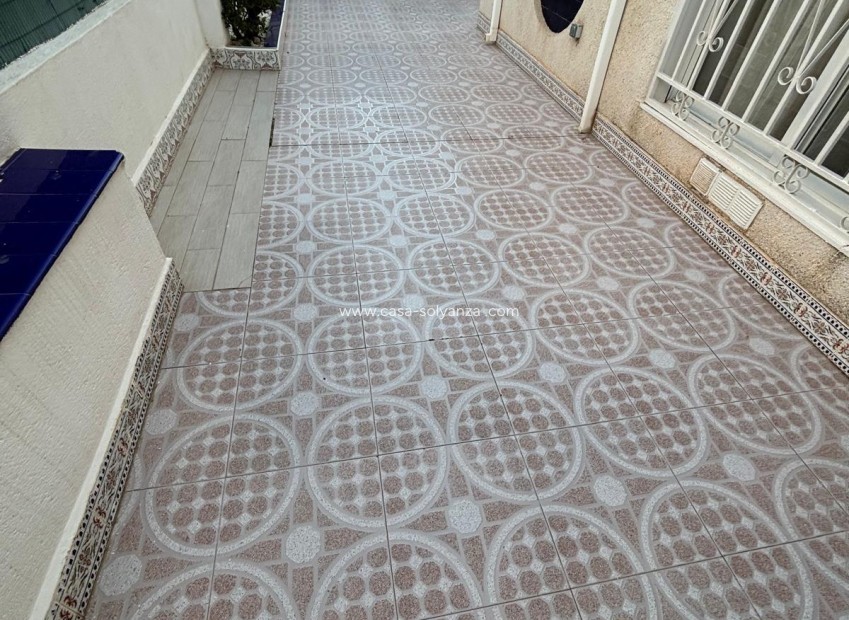 Herverkoop - Villa - Torrevieja - Carrefour