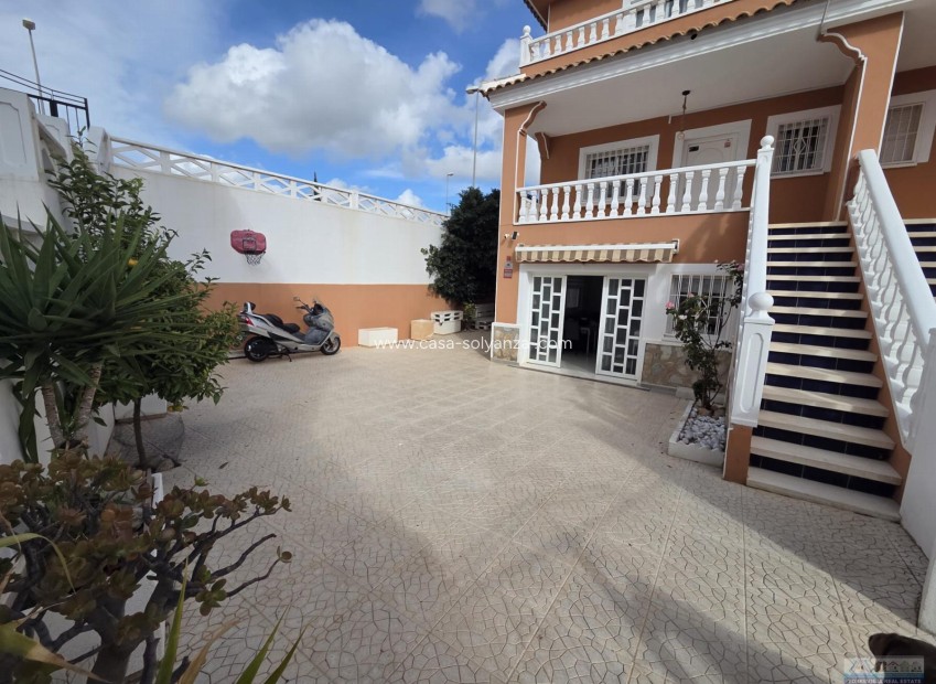 Herverkoop - Villa - Torrevieja - CIUDAD QUESADA