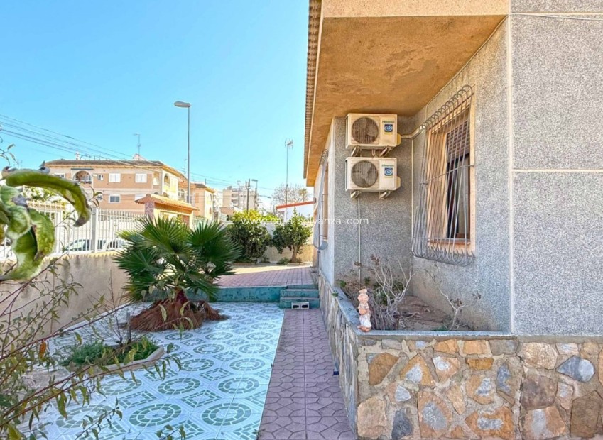 Herverkoop - Villa - Torrevieja - Costa Blanca