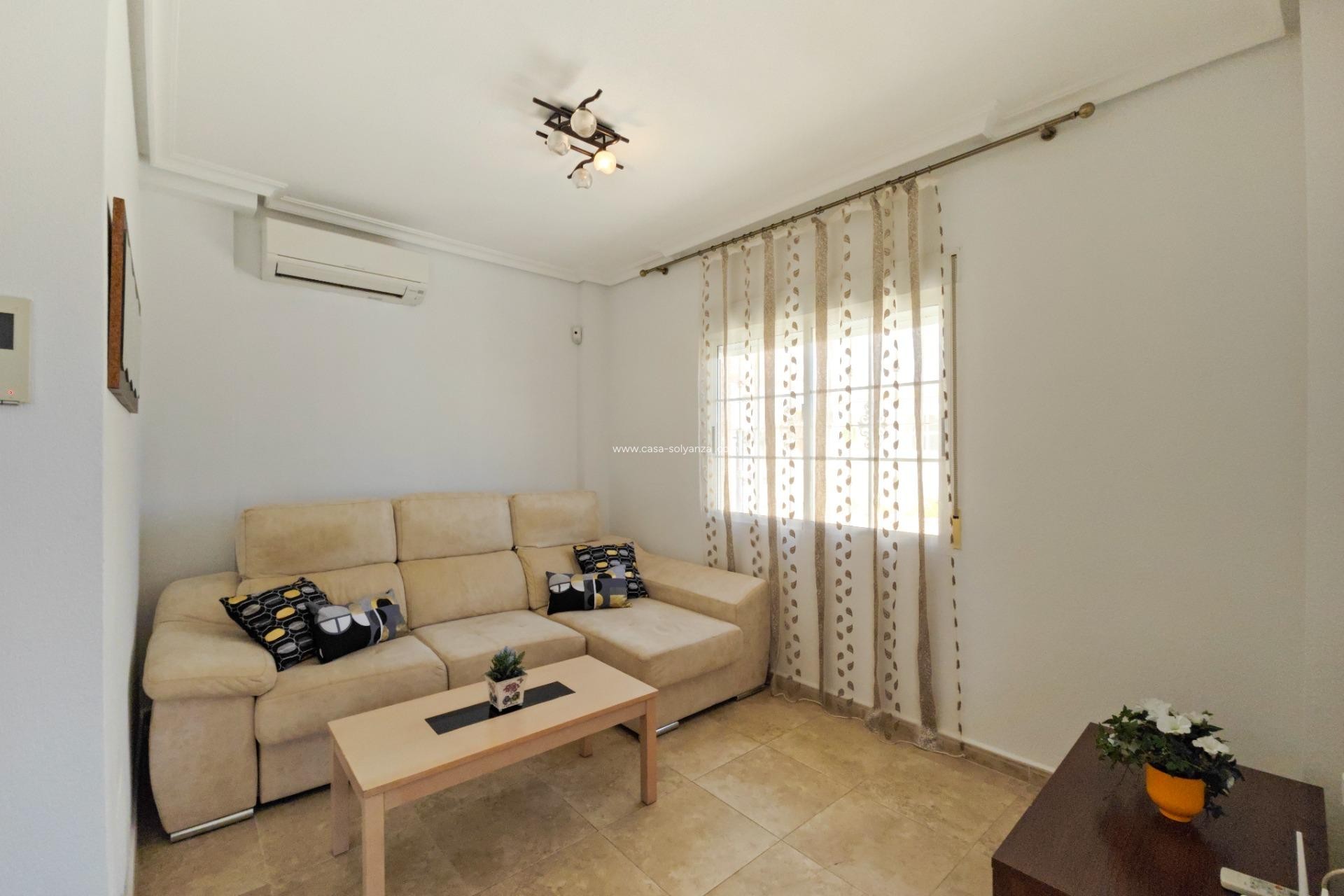 Herverkoop - Villa - Torrevieja - La Mata