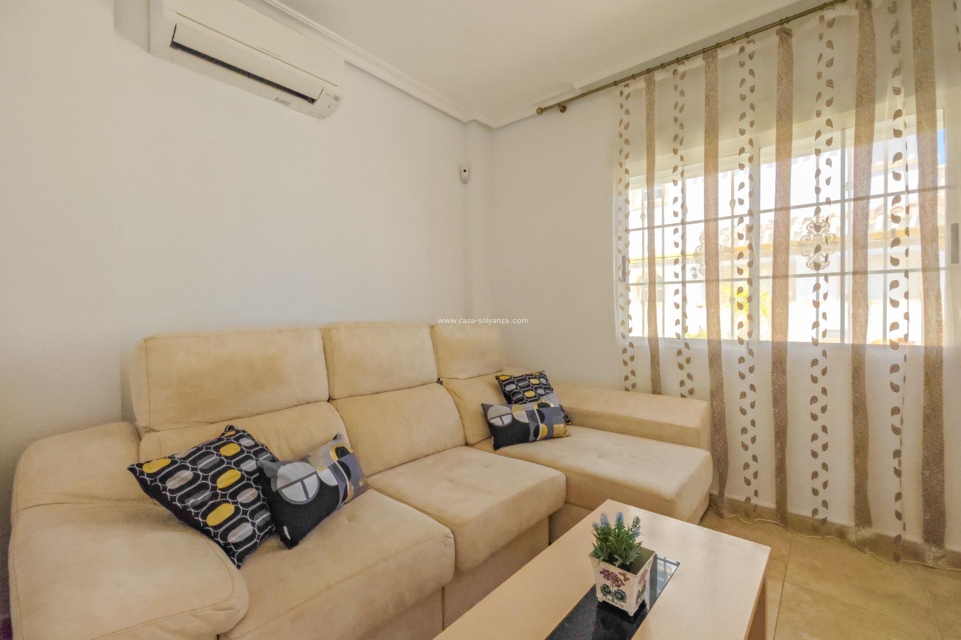 Herverkoop - Villa - Torrevieja - La Mata