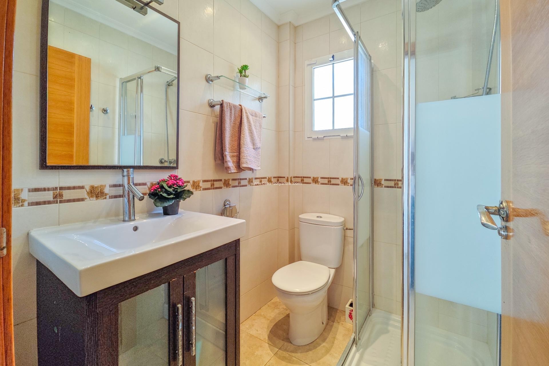 Herverkoop - Villa - Torrevieja - La Mata