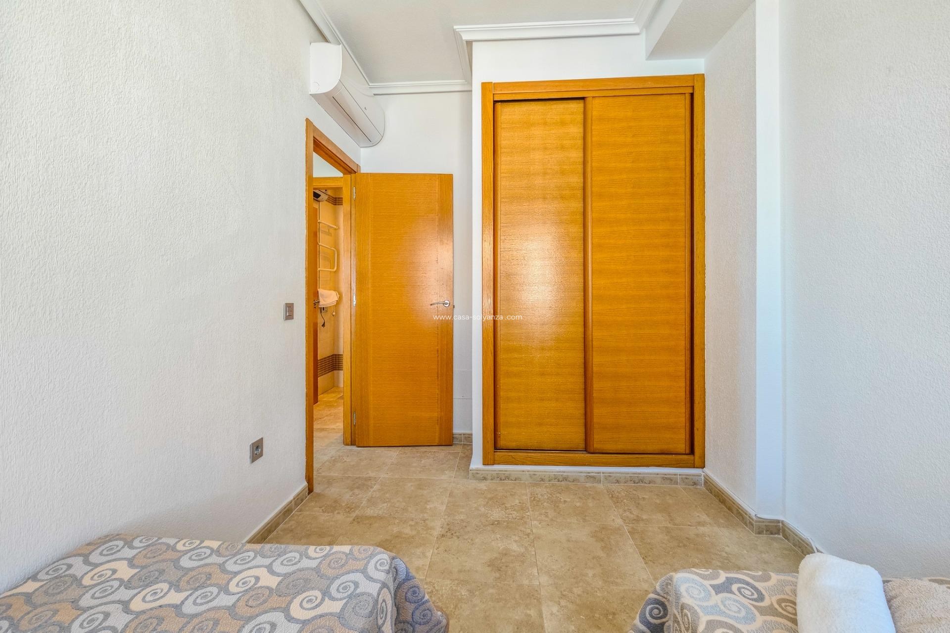 Herverkoop - Villa - Torrevieja - La Mata