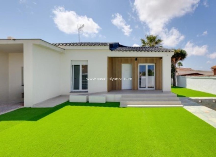 Herverkoop - Villa - Torrevieja - La Siesta