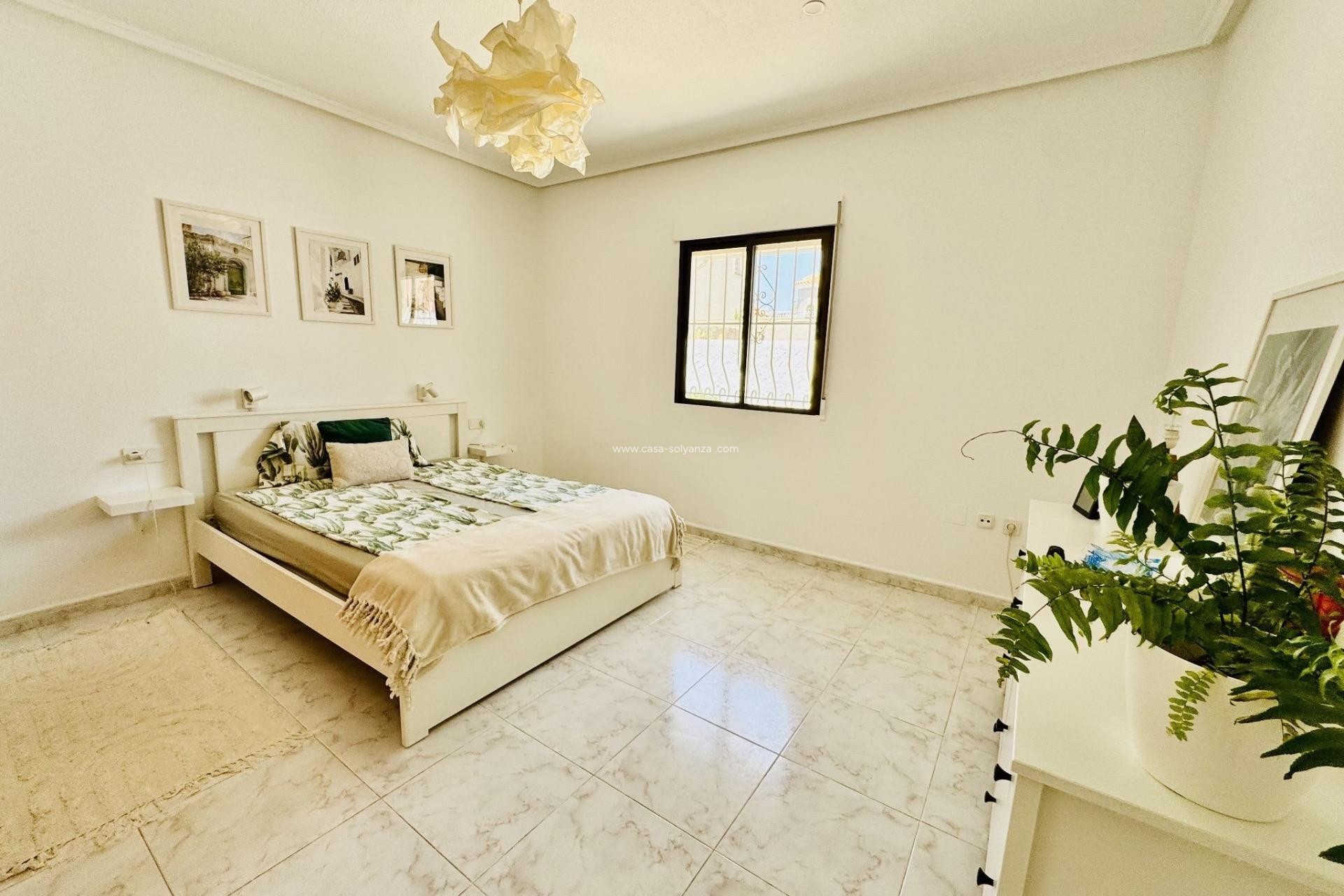 Herverkoop - Villa - Torrevieja - La Siesta