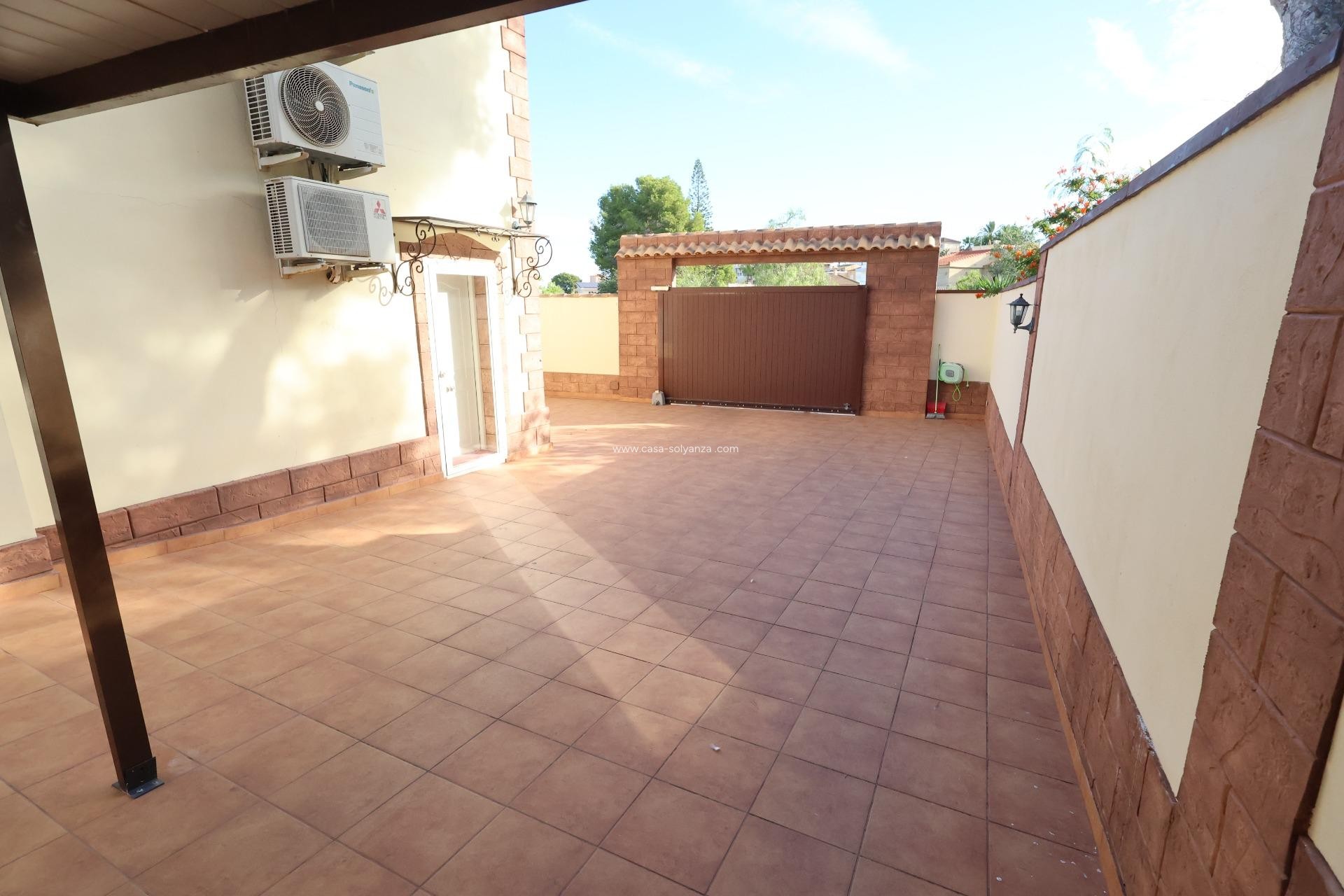 Herverkoop - Villa - Torrevieja - Los Balcones