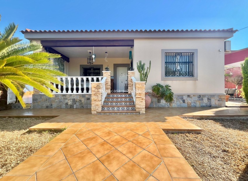 Herverkoop - Villa - Torrevieja - Los Balcones