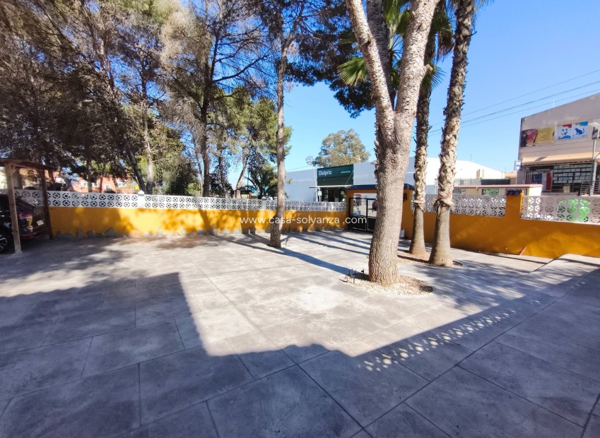 Herverkoop - Villa - Torrevieja - Los Balcones