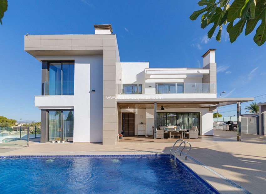 Herverkoop - Villa - Torrevieja - Los Balcones