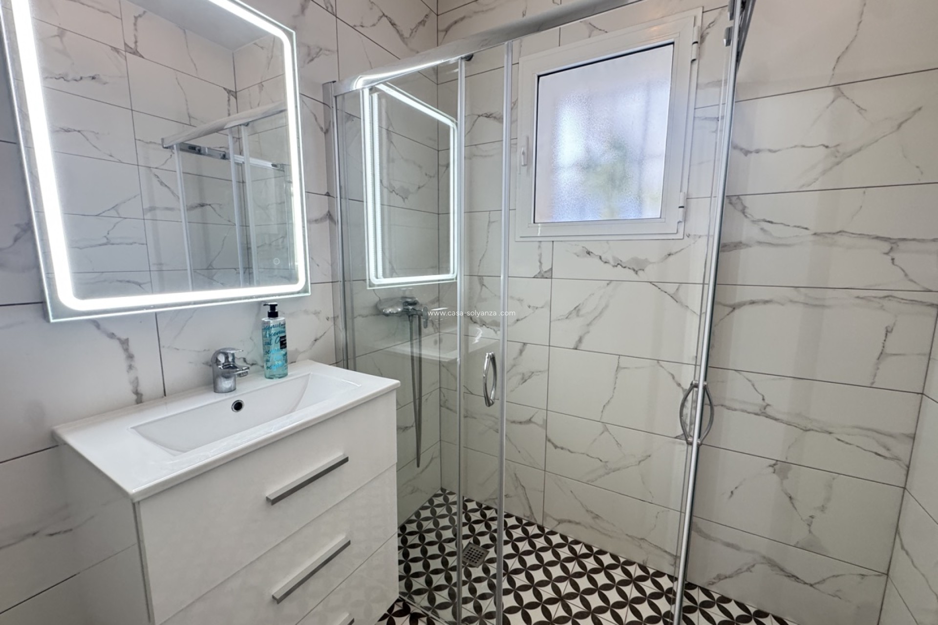 Herverkoop - Villa - Villamartin - Villamartín