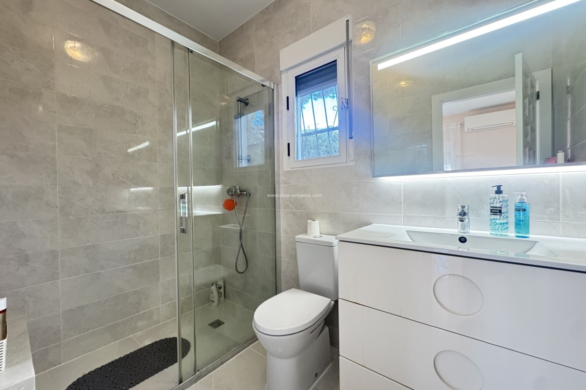 Herverkoop - Villa - Villamartin - Villamartín