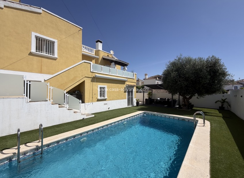 Herverkoop - Villa - Villamartin - Villamartín