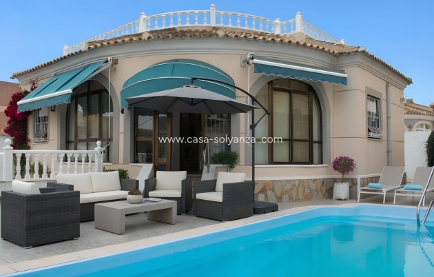 Independent villa - Herverkoop - Torrevieja - CSBU-29711