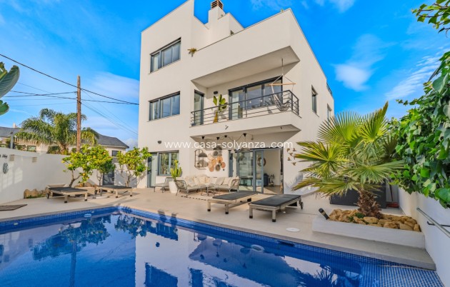 Independent villa - Resale - Alicante - Cabo de las Huertas