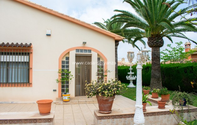 Independent villa - Wiederverkauf - Orihuela Costa - CSBU-96202