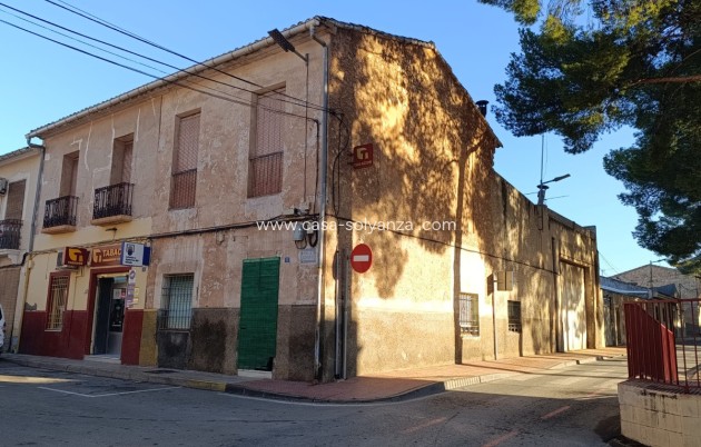 Maison de ville - Revente - Pinoso - Pinoso Centro