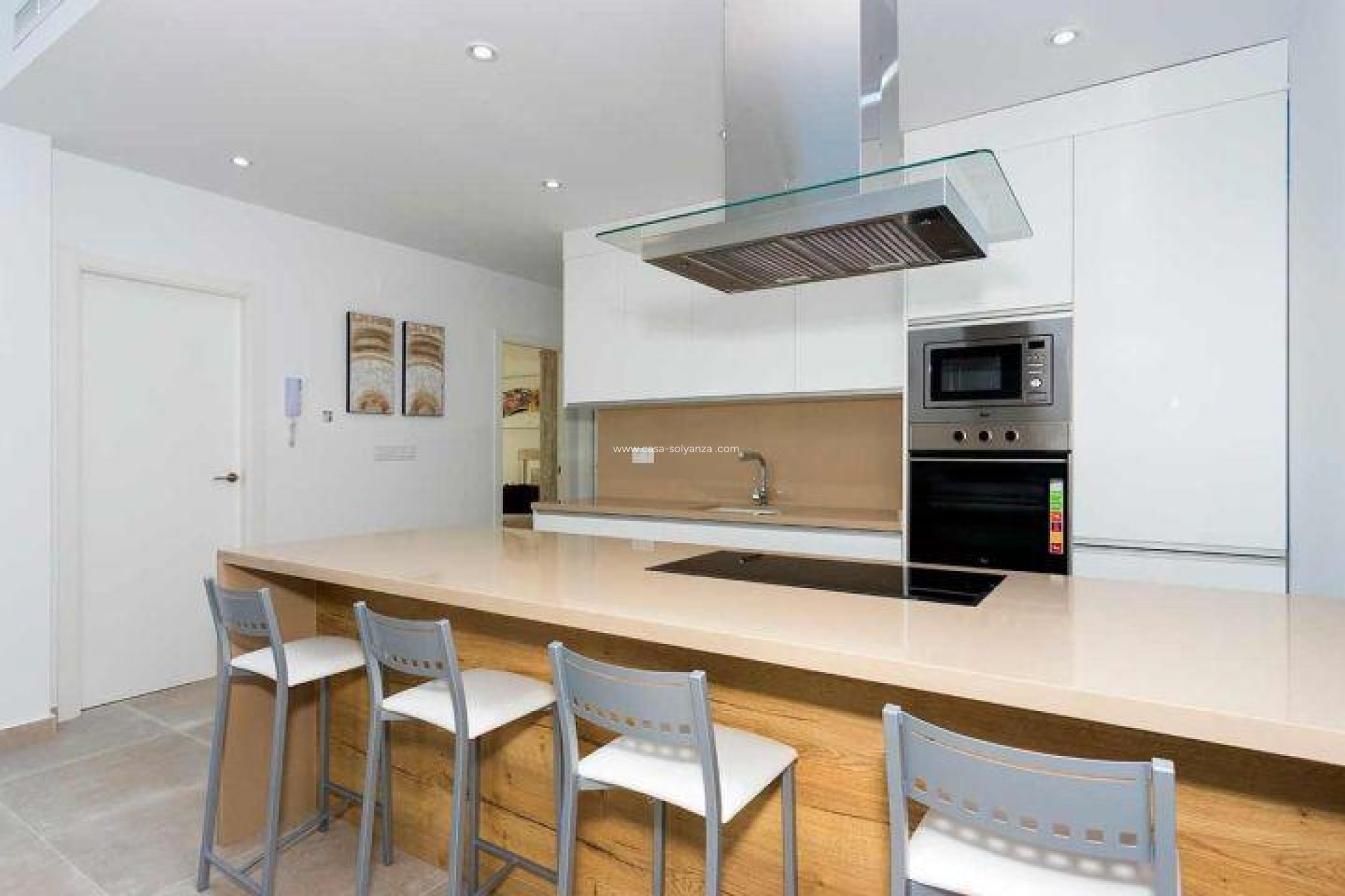 Neue Gebäude - Quad - Daya Nueva - Centro